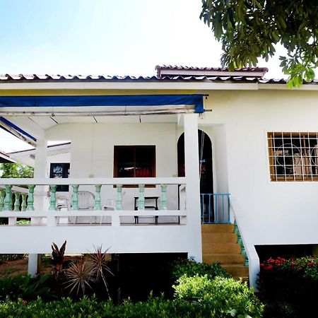 Sunrise Beach Villa Сурат Тхани Екстериор снимка