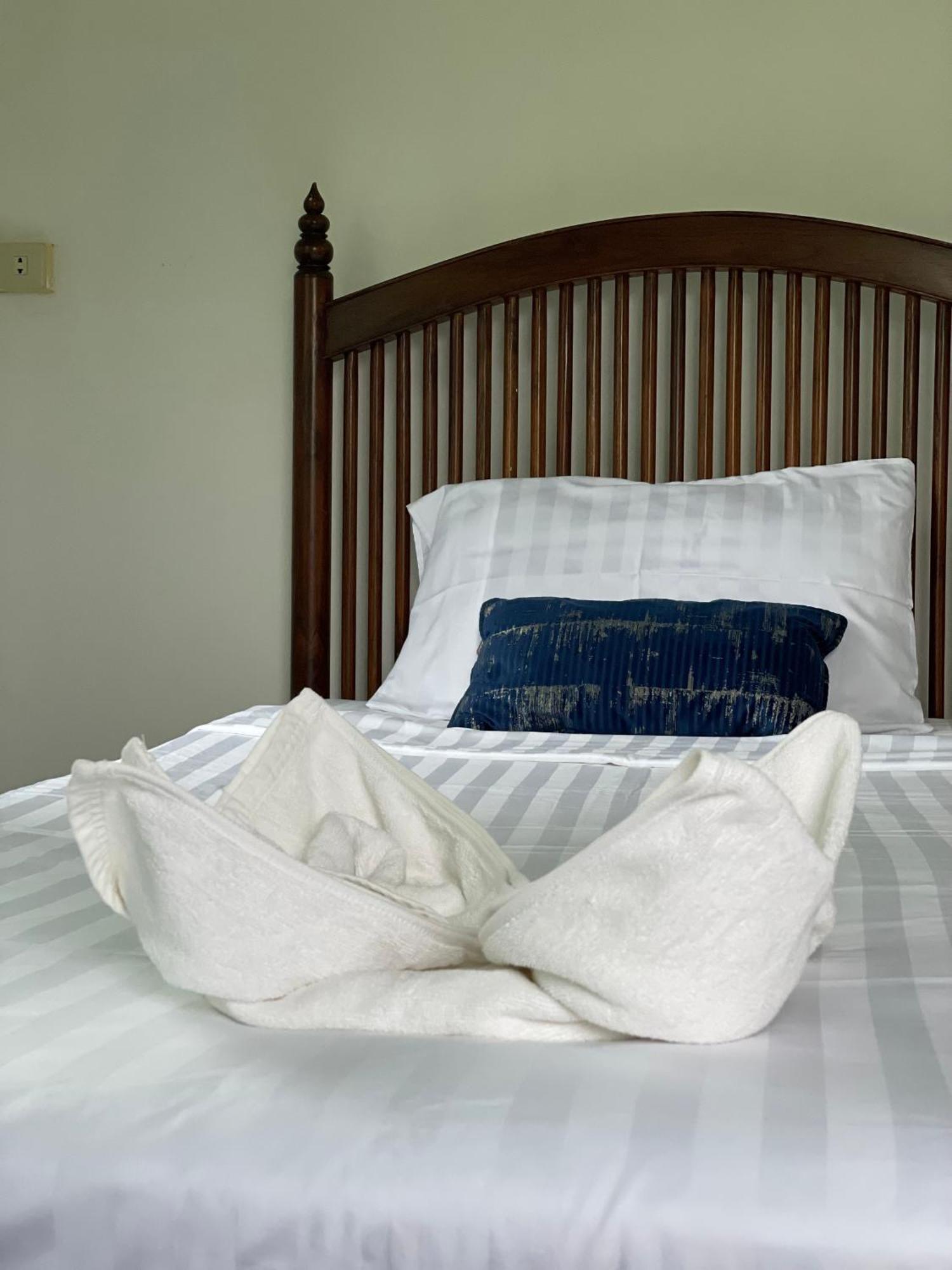 Sunrise Beach Villa Сурат Тхани Стая снимка